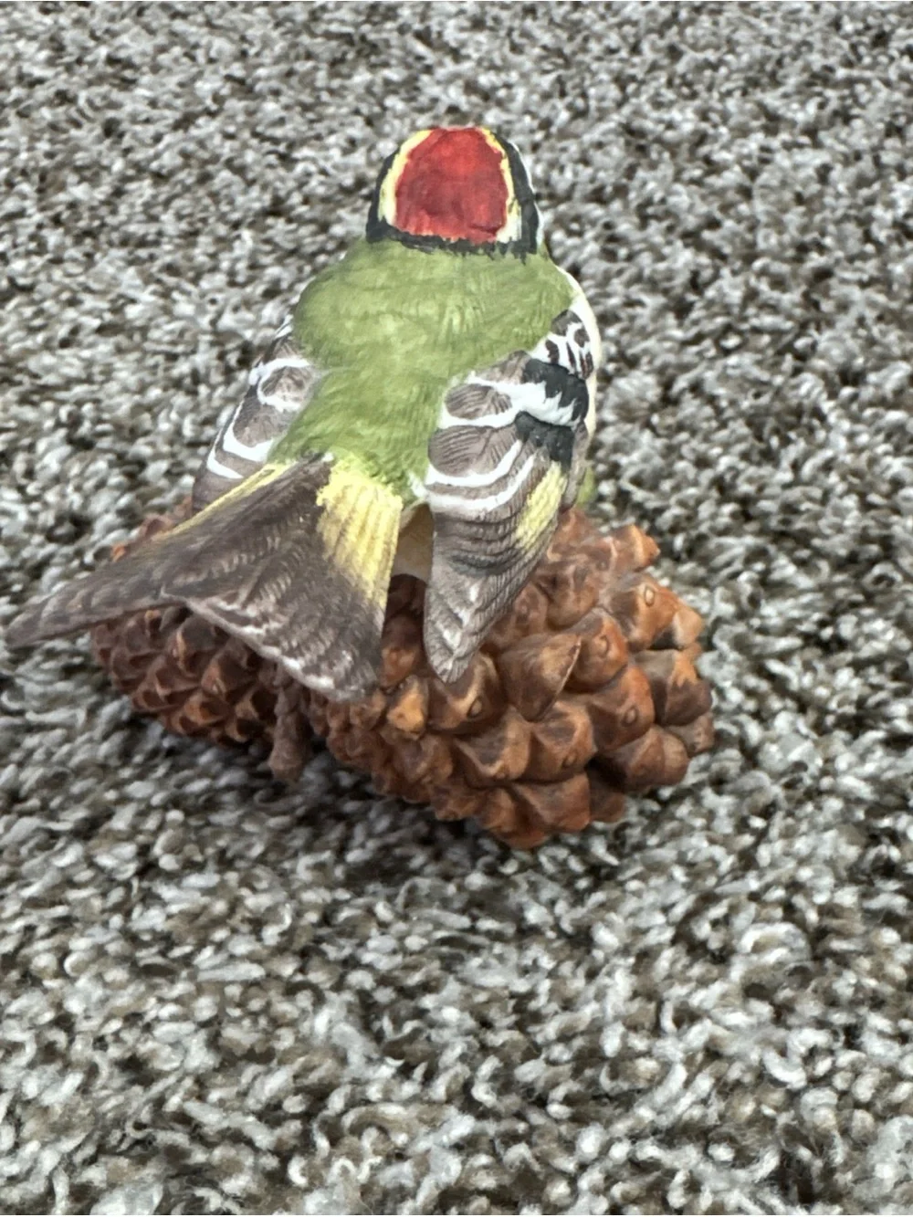 LENOX GARDEN BIRDS COLLECTION Golden Crowned Kinglet